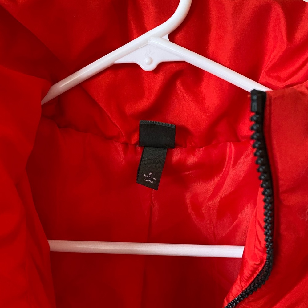 Red Puffer jacket Size Medium - Picture 2 of 6